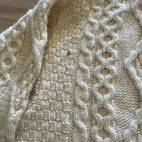 Cozy Cream Vintage L.L.Bean Cable Knit Cardigan - Picture 4 of 6